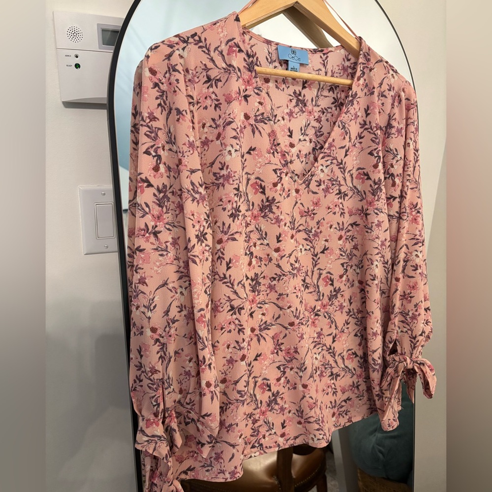 CeCe Floral V-Neck Tie-Sleeve Blouse - Blush Pink
